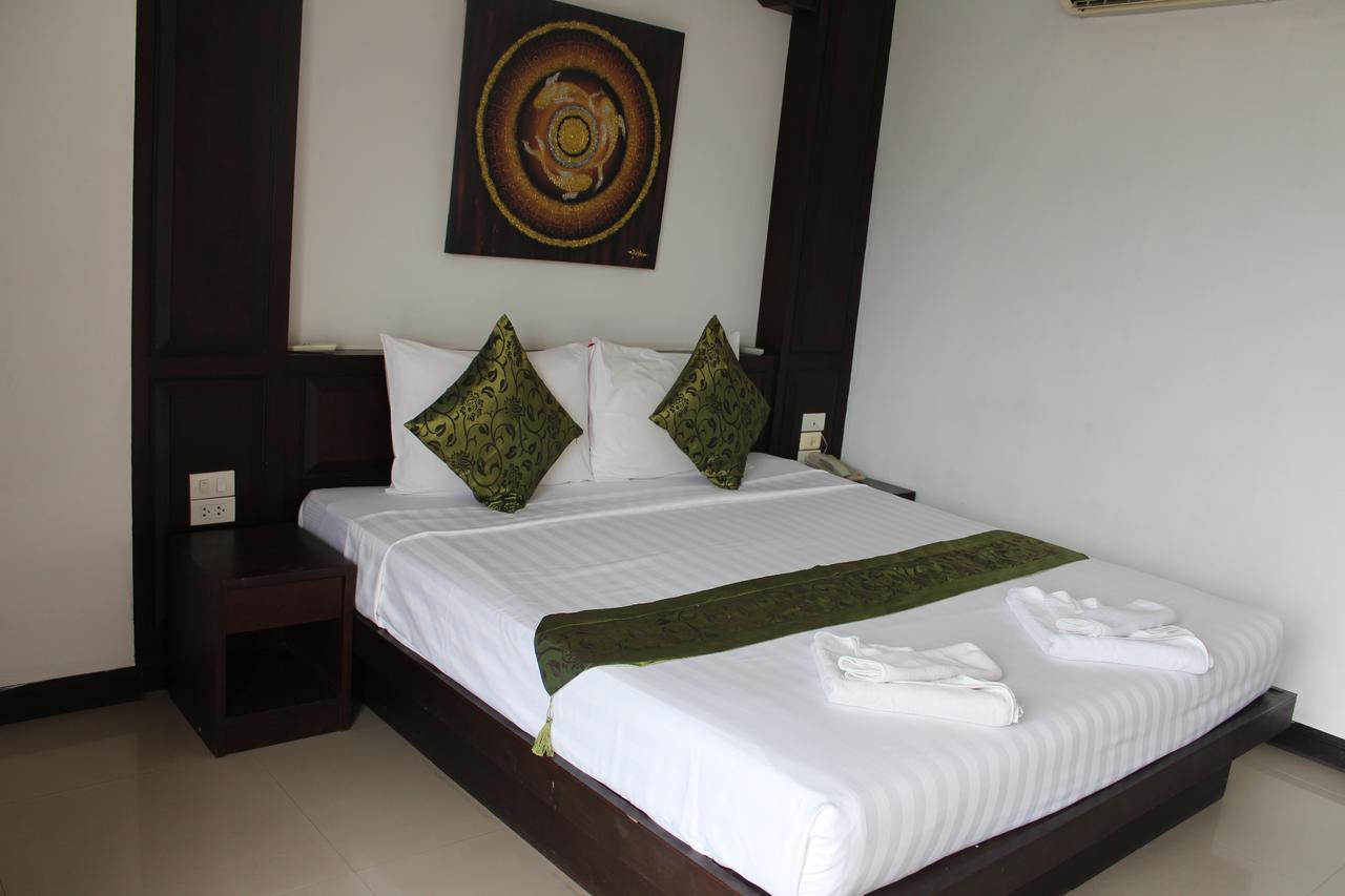 Patong Buri Hotel Exterior photo