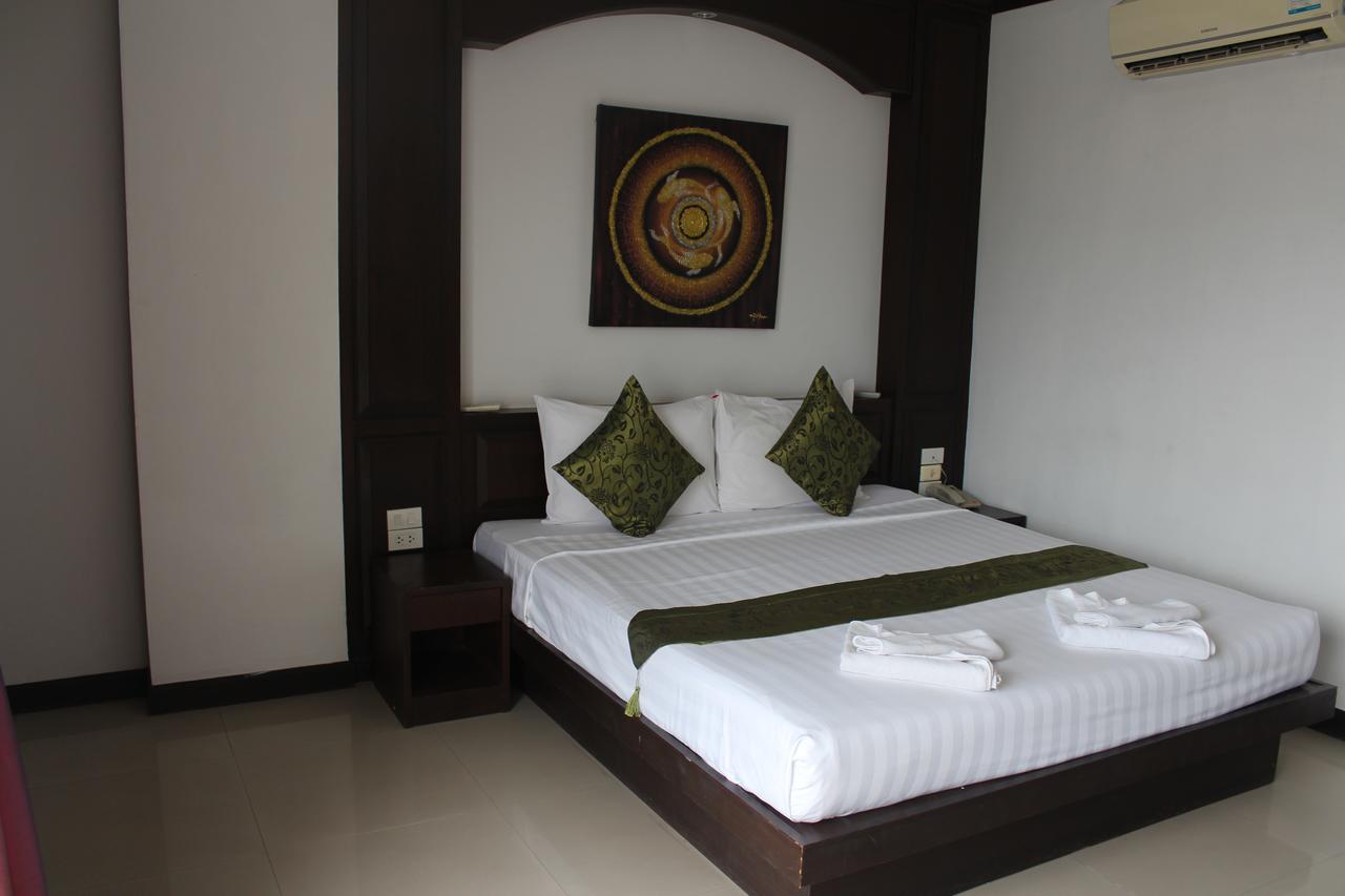 Patong Buri Hotel Exterior photo