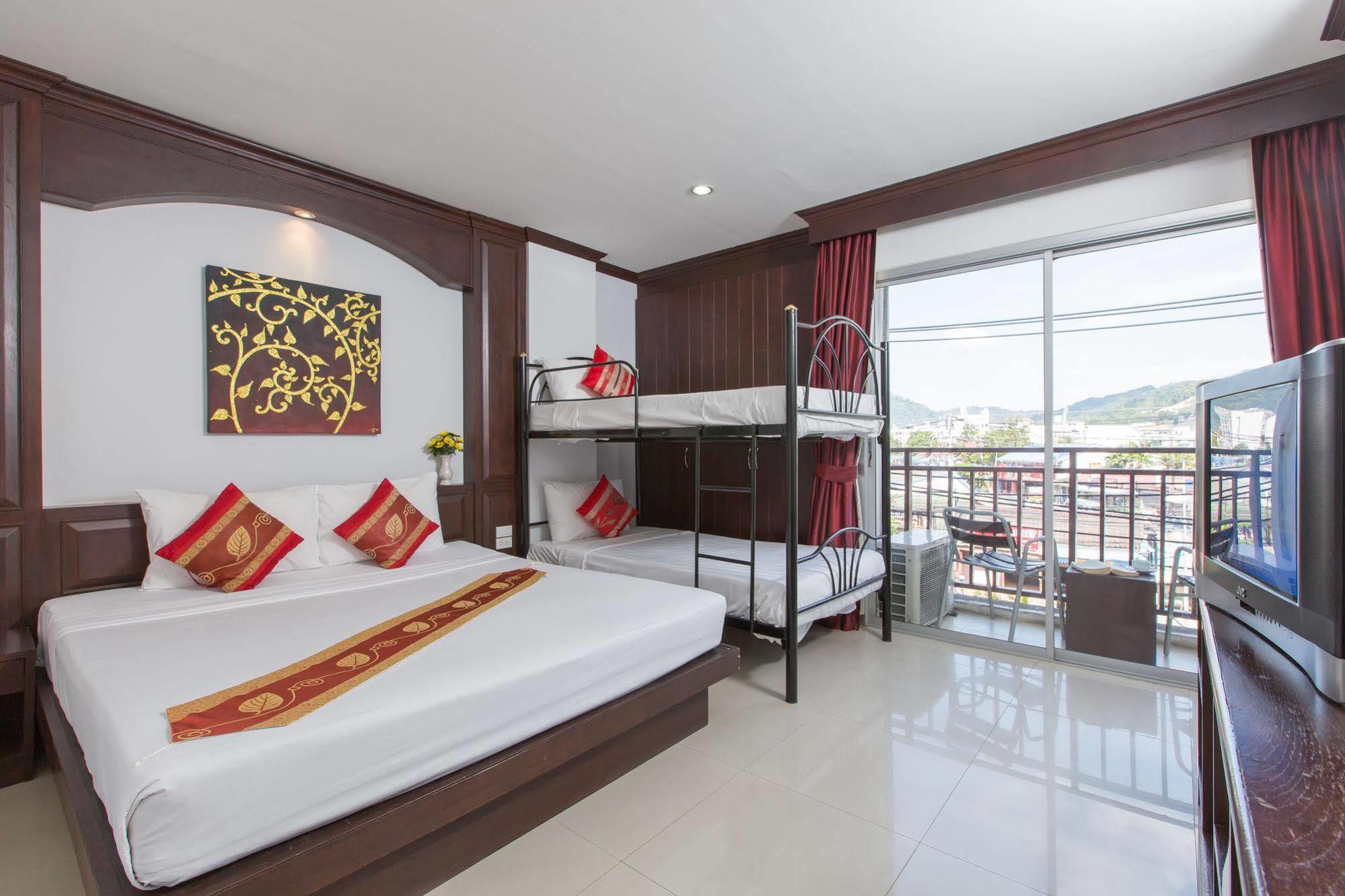 Patong Buri Hotel Exterior photo
